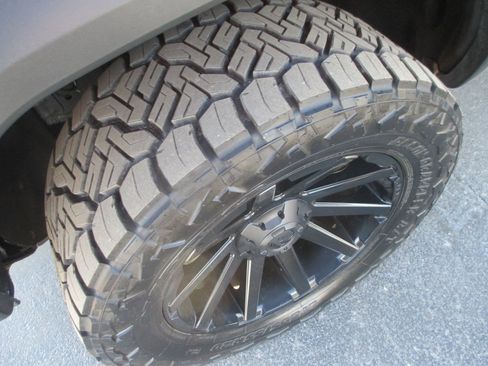 Certified 2025 GMC Canyon AT4 w/ Technology Plus Package image 13