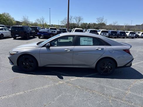 New 2026 Hyundai Elantra Sport FWD image 4