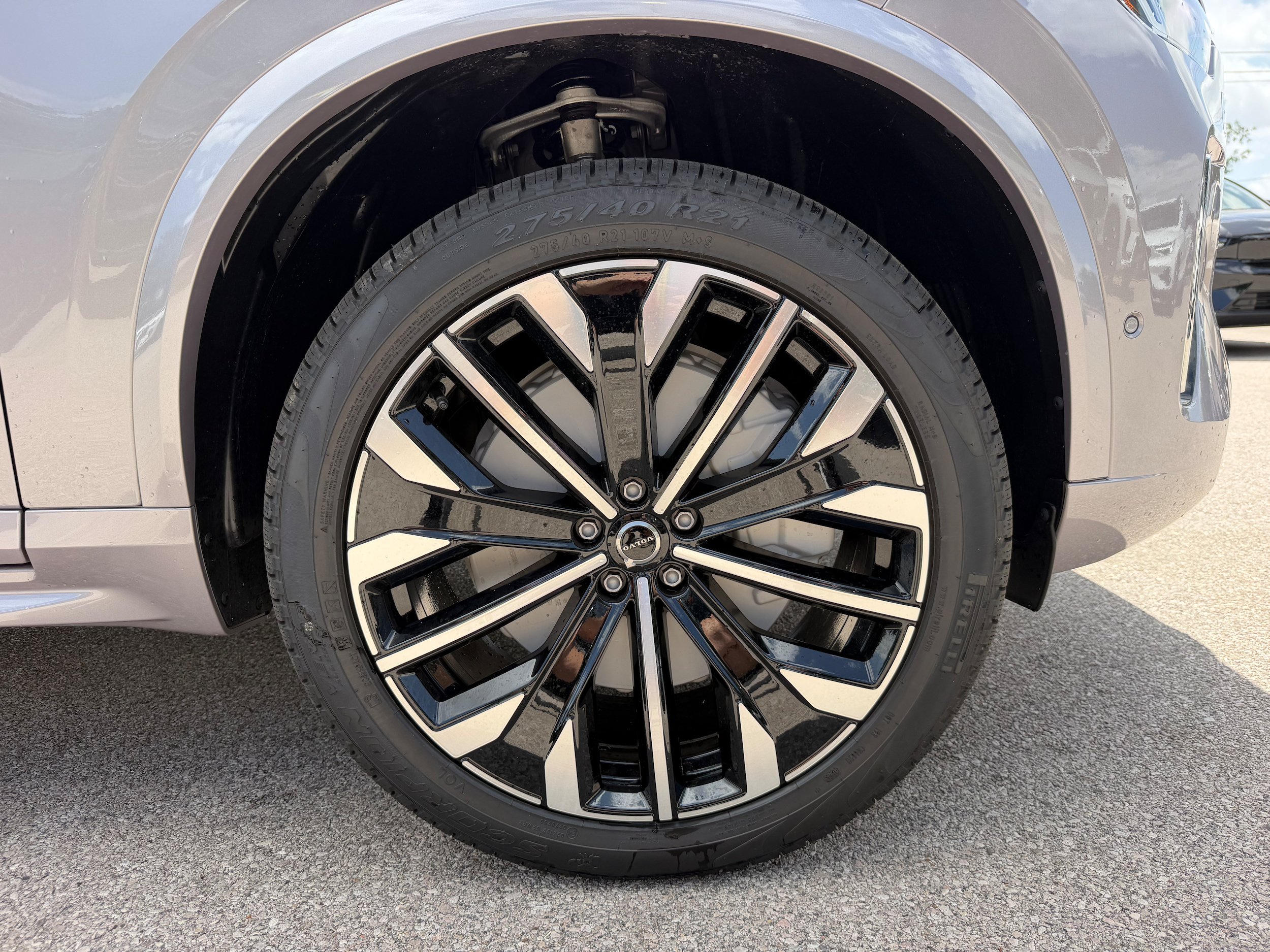 New 2026 Volvo XC90 T8 Plus AWD/4WD image 7