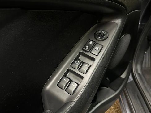 Used 2018 Kia Forte S FWD image 25