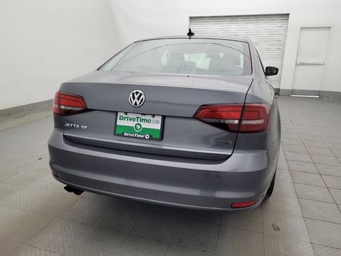 Used 2017 Volkswagen Jetta SE FWD image 7