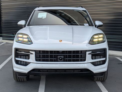New 2026 Porsche Cayenne S image 6