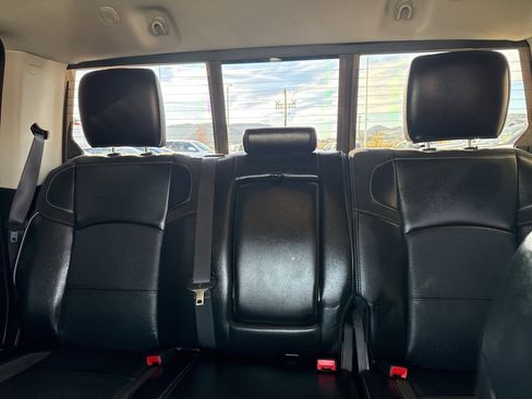 Used 2024 RAM 2500 Laramie w/ Safety Group image 19