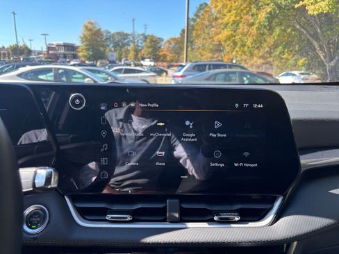 Used 2025 Chevrolet Equinox LT image 21