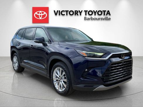 Used 2024 Toyota Grand Highlander AWD image 5