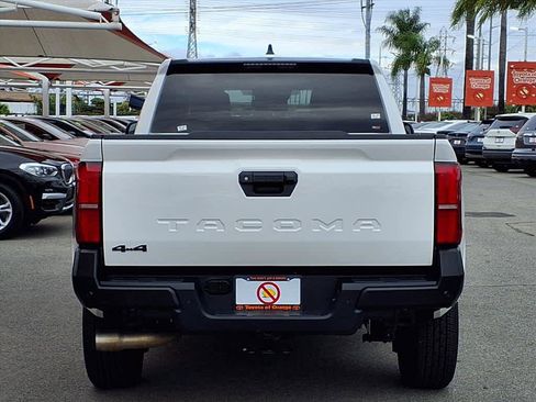 Used 2024 Toyota Tacoma SR image 5