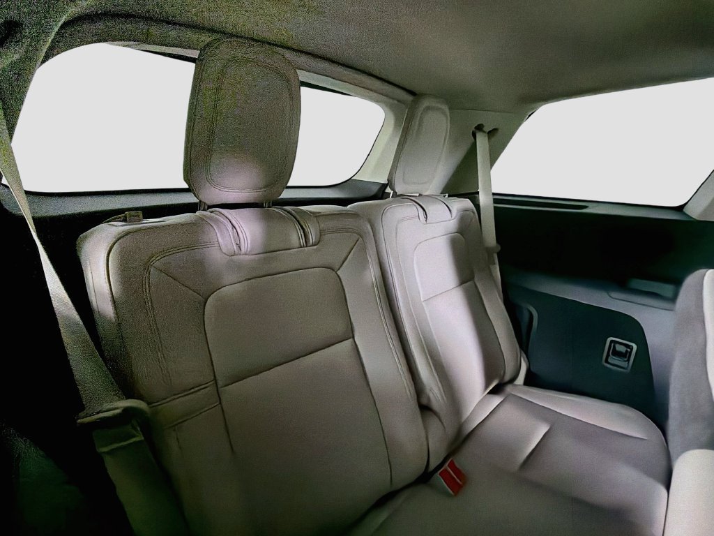 Used 2024 Lincoln Aviator Reserve w/ Elements Package Plus RWD image 32