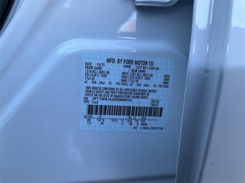 New 2025 Ford Maverick XLT w/ XLT Luxury Package image 16