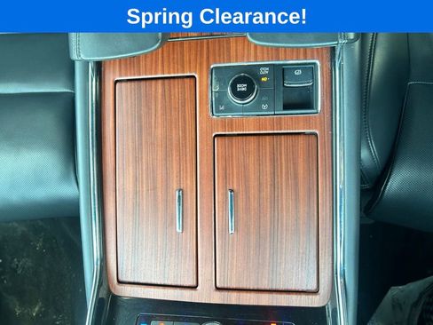 Used 2024 Lincoln Navigator Premiere image 30