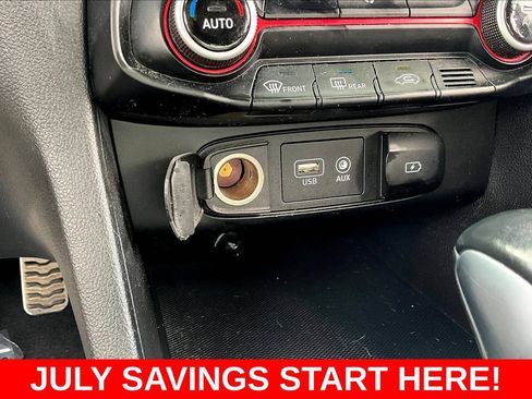 Used 2019 Hyundai Veloster Turbo FWD image 16