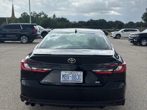 Used 2025 Toyota Camry SE FWD image 5
