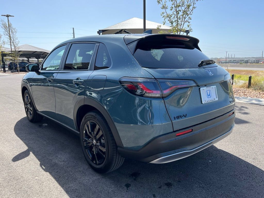 Certified 2027 Honda HR-V Sport image 6