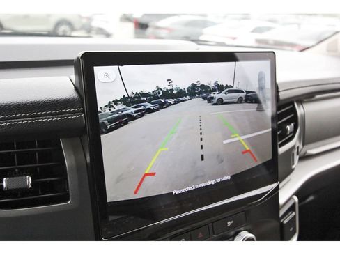 Certified 2024 Ford Expedition XLT RWD image 25