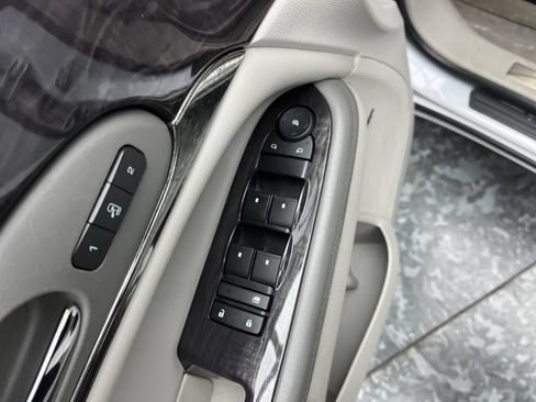 Used 2016 Buick Enclave Leather FWD image 7