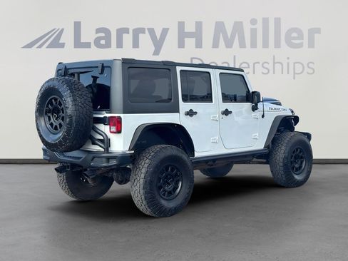 Used 2014 Jeep Wrangler Unlimited Rubicon AWD/4WD image 9