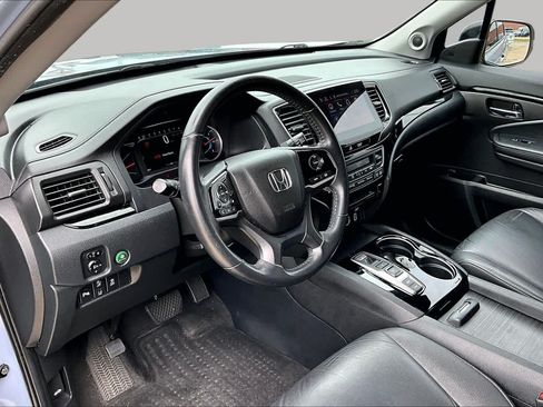 Used 2022 Honda Pilot Touring image 18