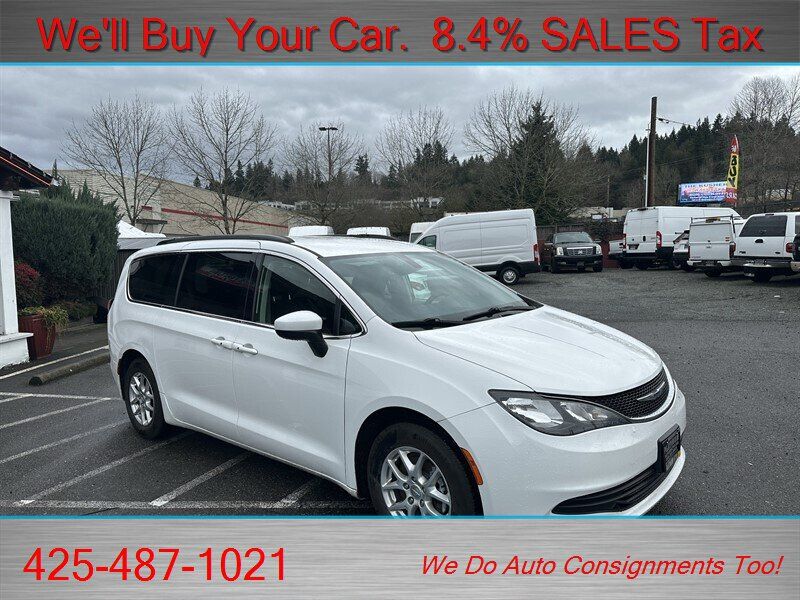 Used 2020 Chrysler Voyager Lxi FWD image 2