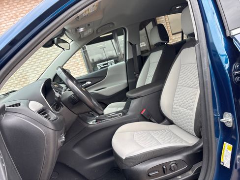 Used 2020 Chevrolet Equinox LT image 3