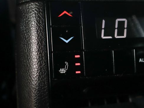 Used 2022 Jeep Grand Cherokee L Limited RWD image 48