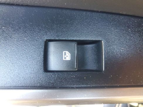 Used 2022 Toyota Tacoma SR5 image 15