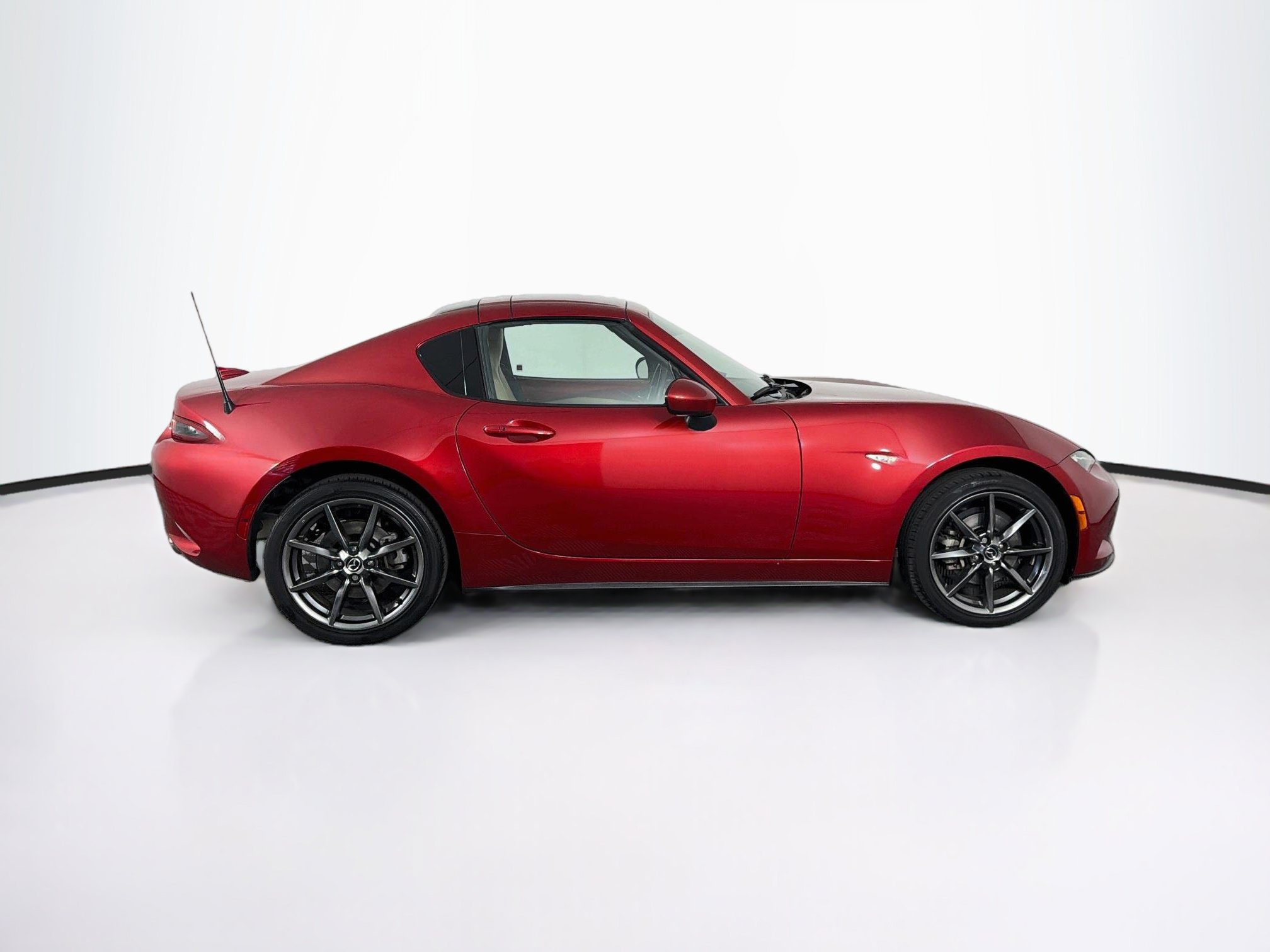 Used 2017 MAZDA MX-5 Miata RF Grand Touring RWD image 10