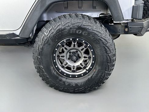 Used 2012 Jeep Wrangler Unlimited Sport AWD/4WD image 32
