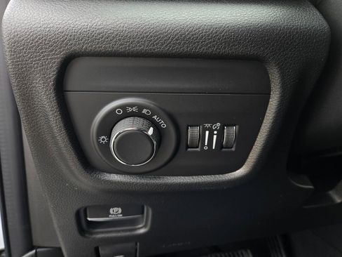 New 2026 Jeep Grand Cherokee Laredo X AWD/4WD image 11