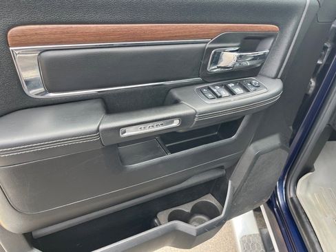 Used 2015 RAM 1500 Laramie w/ Convenience Group image 6