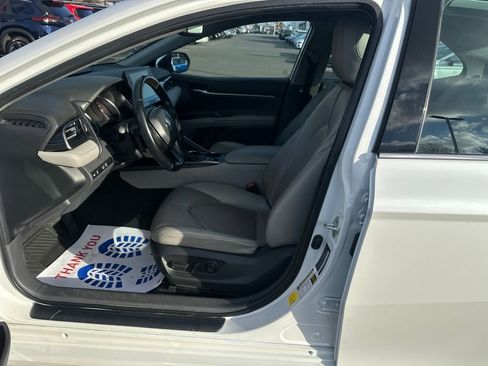 Used 2023 Toyota Camry XSE image 9