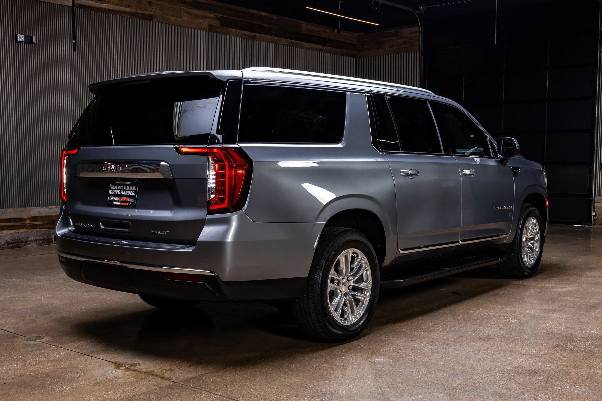 Used 2021 GMC Yukon XL SLT w/ SLT Luxury Package RWD image 9