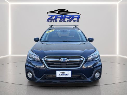 Used 2018 Subaru Outback 3.6R Touring w/ Popular Package #3 AWD/4WD image 2