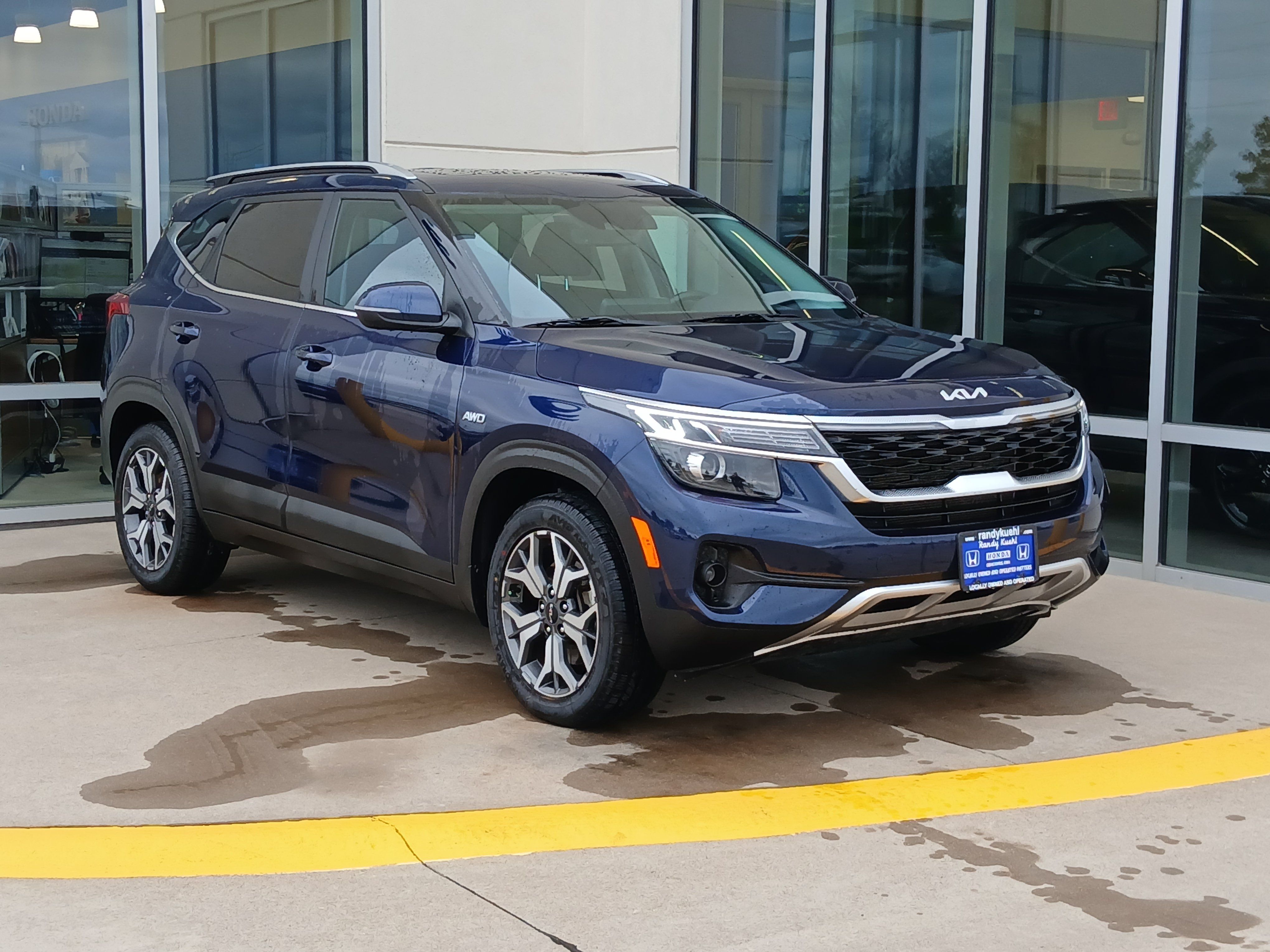 Used 2023 Kia Seltos EX AWD/4WD image 4