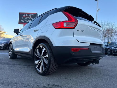 Used 2021 Volvo XC40 P8 Recharge w/ Climate Package image 5