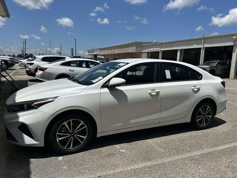 Used 2024 Kia Forte LXS FWD image 2