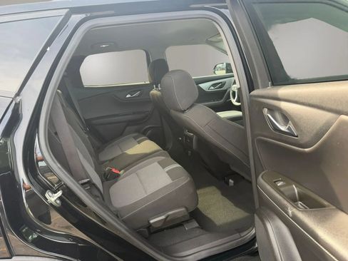 Used 2025 Chevrolet Blazer LT FWD image 27