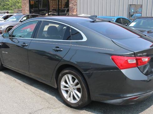 Used 2018 Chevrolet Malibu LT FWD image 5