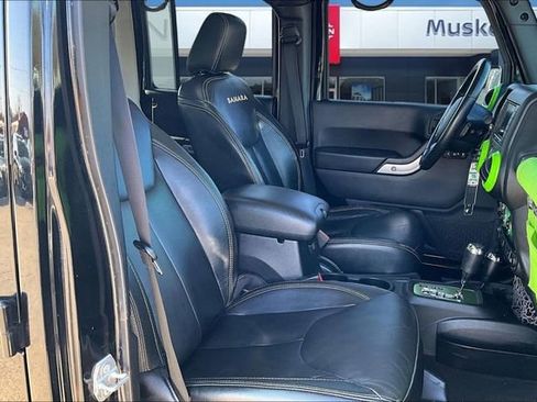 Used 2015 Jeep Wrangler Unlimited Sahara w/ Max Tow Package image 25