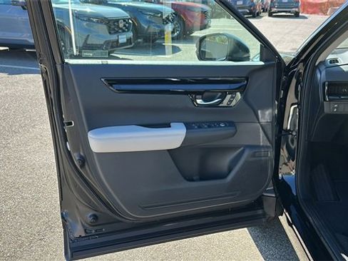 Used 2025 Honda CR-V EX-L image 9