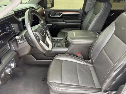 Used 2024 GMC Sierra 3500 Denali AWD/4WD image 9