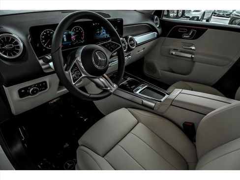 Certified 2026 Mercedes-Benz GLB 250 GLB 250 4MATIC image 10