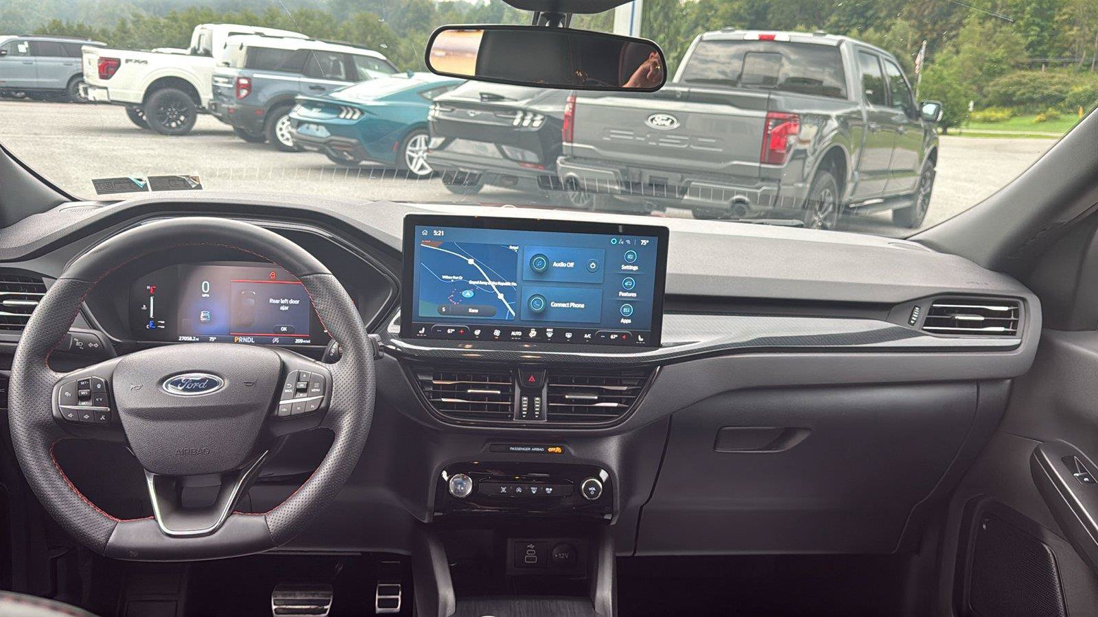 Used 2024 Ford Escape ST-Line w/ Tech Pack #1 AWD/4WD image 9