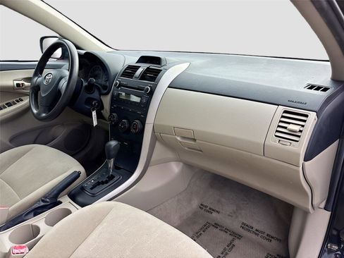 Used 2013 Toyota Corolla L image 25