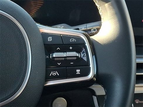 Used 2025 Kia Sorento S w/ Panoramic Sunroof Package image 24