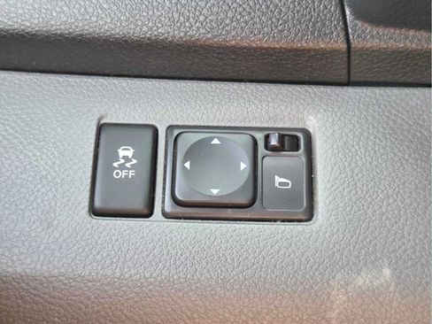 Used 2015 Nissan NV200 FWD image 36