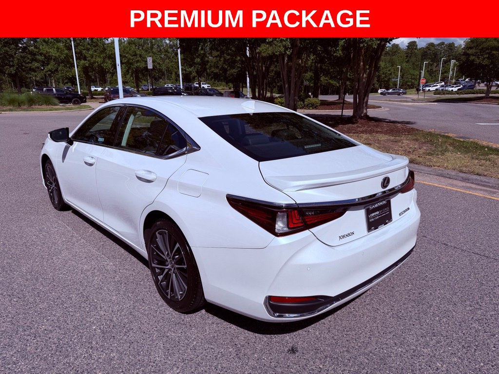 Certified 2023 Lexus ES 300h w/ Premium Package FWD image 5