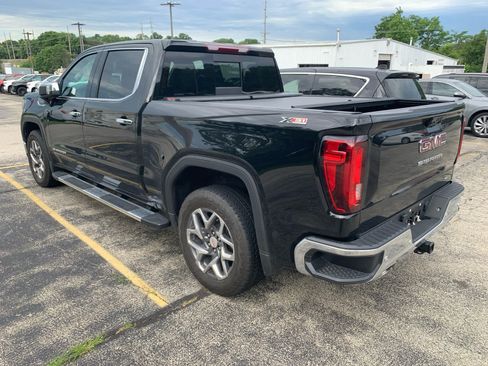 Used 2023 GMC Sierra 1500 SLT w/ SLT Premium Plus Package AWD/4WD image 9