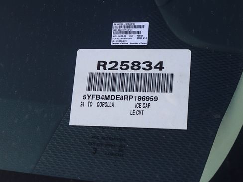 Used 2024 Toyota Corolla LE image 29