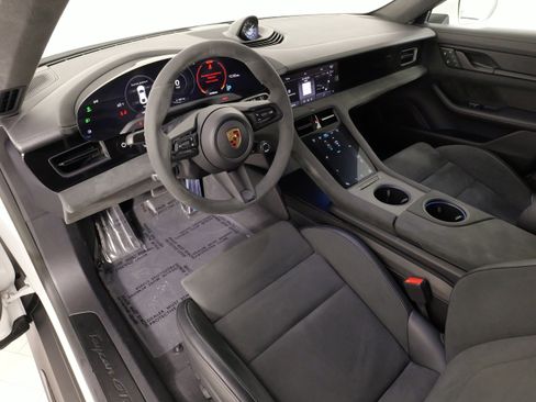 Used 2023 Porsche Taycan GTS image 27