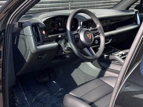 New 2026 Porsche Cayenne image 4
