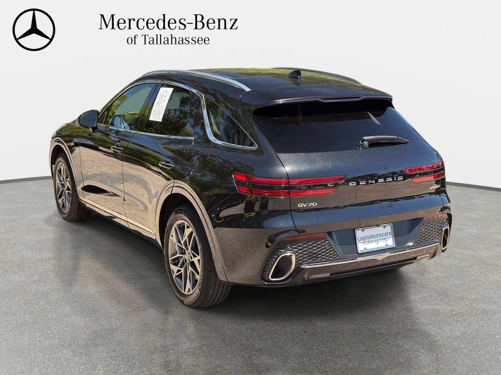 Used 2023 Genesis GV70 2.5T w/ Select Package AWD/4WD image 7